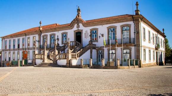 Vila Real reforça segurança nas escolas com 11 desfibrilhadores automáticos