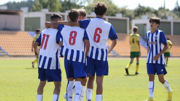 FC Porto (sub-15): Uma dúzia e uma goleada para os juniores