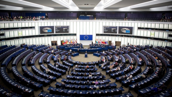 Parlamento Europeu reconhece Rússia como Estado patrocinador do terrorismo