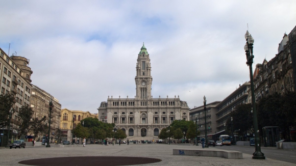 Rui Moreira aprova orçamento municipal do Porto com os votos favoráveis de PSD e Chega
