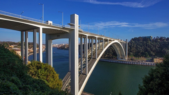 Ponte da Arrábida com trânsito condicionado no próximo fim de semana