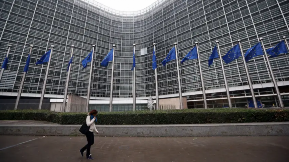 Seis novos centros de combate à desinformação anunciados por Bruxelas