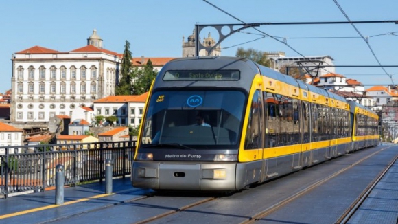 Metro do Porto diz a Moreira que já formalizou "aceleração da empreitada" da Linha Rosa
