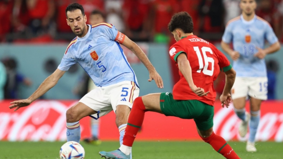 Mundial'2022 fértil em surpresas. Marrocos bate Espanha nos penáltis e espera vencedor do Portugal-Suíça