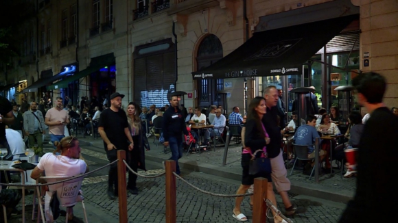 Venda de bebidas na rua poderá ser proibida entre as 21 e as 7 horas no Porto