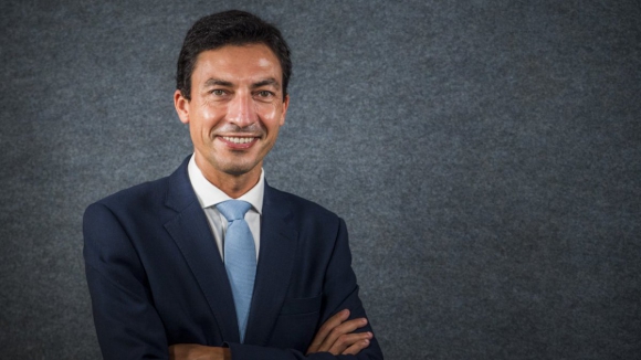 Tiago Mayan Gon&ccedil;alves diz que Chega &ldquo;&eacute; mais aberto na disponibiliza&ccedil;&atilde;o de informa&ccedil;&atilde;o&rdquo; do que a IL