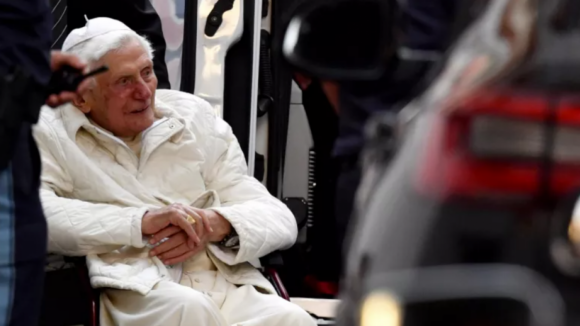 Morreu o Papa em&eacute;rito. Bento XVI tinha 95 anos