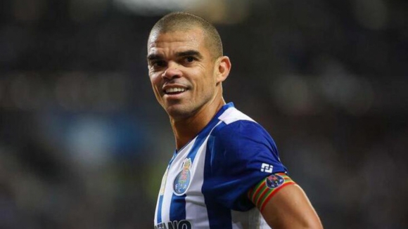 FC Porto: Estádio do Dragão ovaciona regresso de Pepe aos relvados