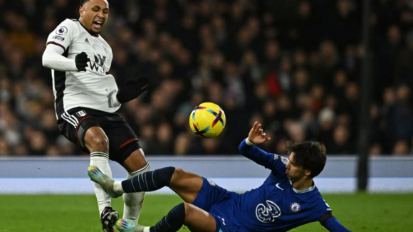 Do c&eacute;u ao inferno. "Esta temporada Jo&atilde;o F&eacute;lix j&aacute; conta com mais cart&otilde;es do que golos marcados"