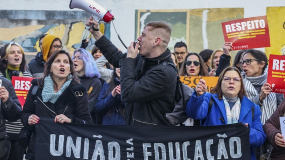 A luta dos professores e a greve atípica das últimas semanas