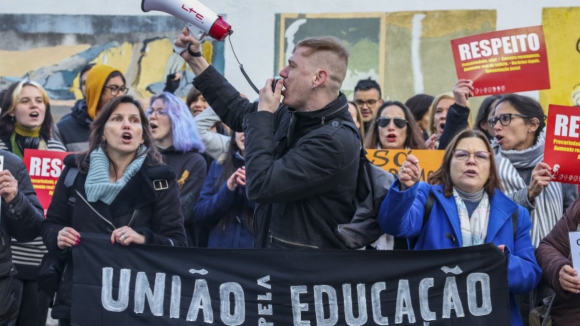 Nova manifestação dos profissionais da educação em Lisboa a 28 de janeiro