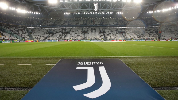 Castigo pesado. Juventus punida com dedução de 15 pontos em Itália 