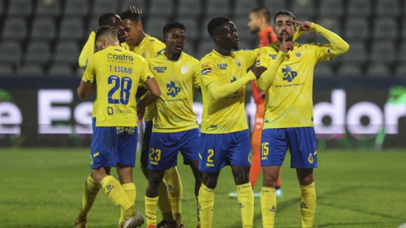 Arouca goleia Portimonense e ascende&nbsp;ao sexto lugar do Campeonato
