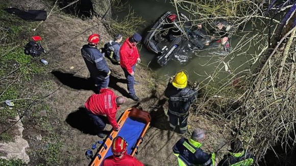 Condutor morre após queda de carro no rio Vouga em Albergaria