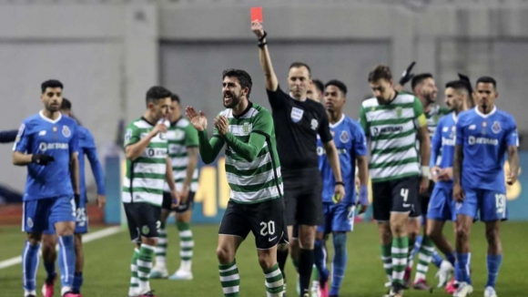 Conselho de Disciplina rejeita recurso do Sporting por Paulinho. Avançado falha clássico com FC Porto 