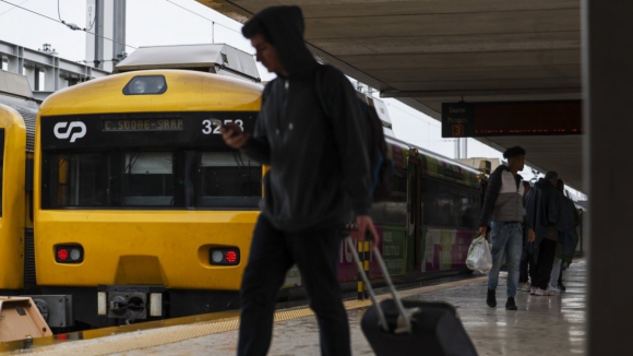 CP realizou 29 comboios de 686 programados at&eacute; &agrave;s 14h00