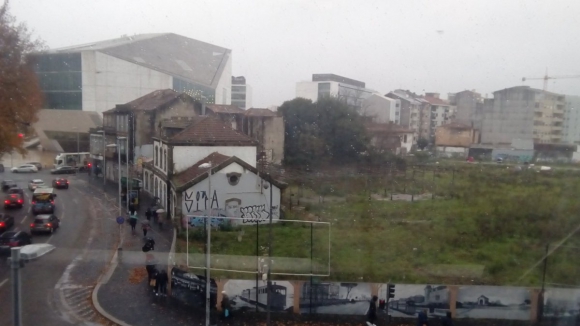 Movimento insiste na criação de jardim nos terrenos da estação da Boavista no Porto