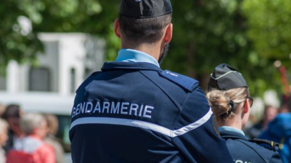 Portugu&ecirc;s apanhado a conduzir alcoolizado em Fran&ccedil;a. Camionista estava ao volante de um cami&atilde;o com 30 mil litros de vinho do Porto&nbsp;
