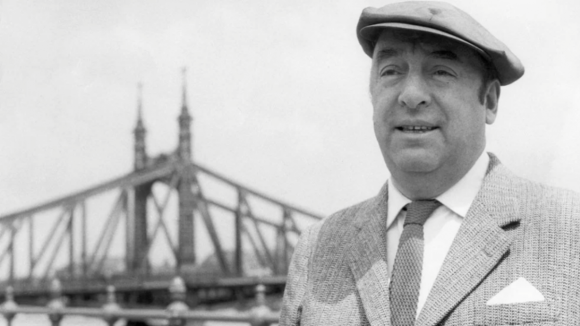 Bactéria no corpo do poeta Pablo Neruda não significa envenenamento, dizem investigadores