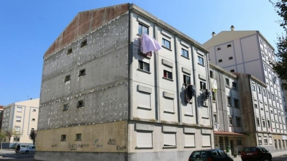 Câmara de Aveiro reduz dívidas de rendas dos inquilinos do bairro de Santiago