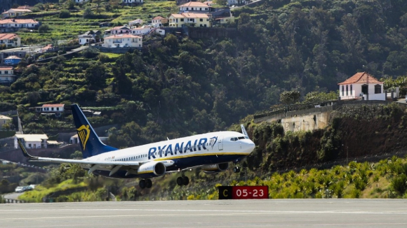 Ryanair anuncia aumento do número de voos entre Porto e Madeira para o verão