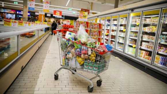Inflação na zona euro fica-se nos 8,6%. É o terceiro mês de recuo, revela Eurostat