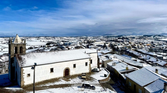Sobem para 12 os distritos sob aviso amarelo devido ao tempo frio e neve