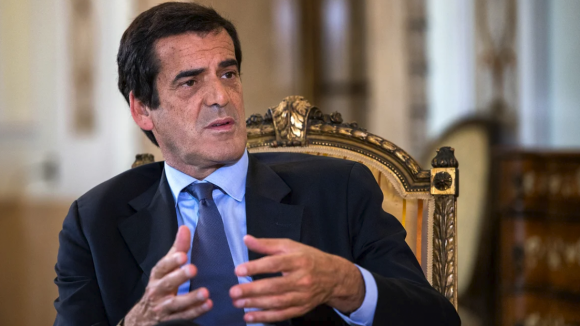 Adiado julgamento de ex-vereadora por difamar presidente da Câmara do Porto