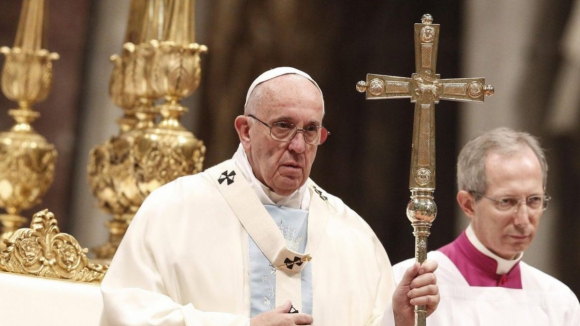 Papa apela ao fim do tráfico de migrantes