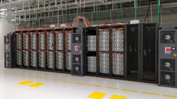 Supercomputador Deucalion de 26 toneladas está a ser instalado em Guimarães