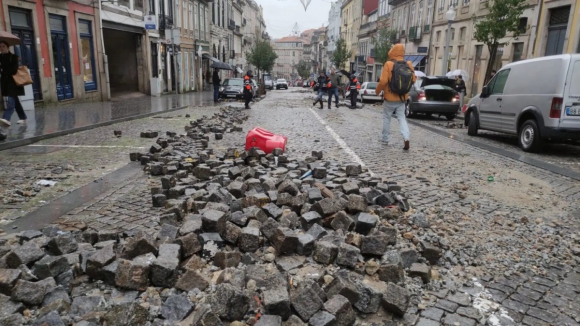 Dois meses depois, recordamos as cheias que assolaram a cidade do Porto 