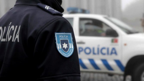 PSP do Porto detém três jovens estudantes por roubo com recurso a arma branca