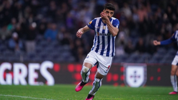 FC Porto vence Estoril por 3-2 no Estádio do Dragão