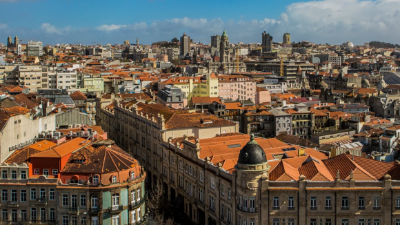Portugal é o país europeu com maior aumento no investimento imobiliário em 2022, diz consultora