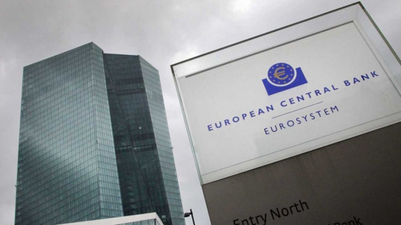 BCE reúne-se para decidir taxas de juro numa altura de turbulência bancária