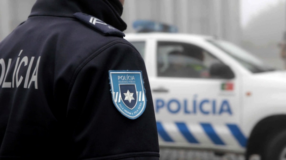 PSP procura suspeito de assalto a ourivesaria no Porto