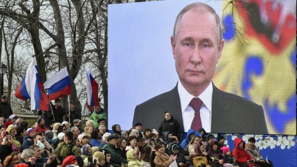 Kiev acusa Putin de visitar Mariupol "de noite" para ocultar destruição