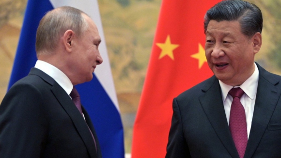 Xi Jinping inicia visita à Rússia com encontro informal com Putin