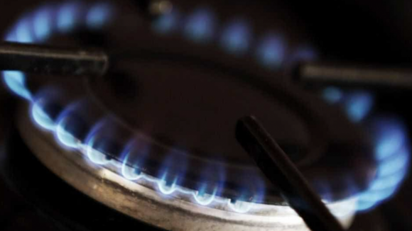 Bruxelas propõe prolongar por um ano redução coordenada de consumo de gás