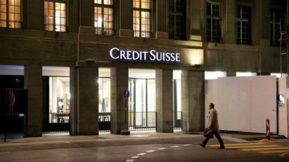 Compra do Credit Suisse pelo UBS pode resultar na perda de 40 mil postos de trabalho