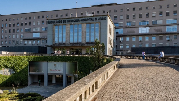 Heliporto do Hospital de São João fica concluído no próximo mês mas terá de aguardar por licenças
