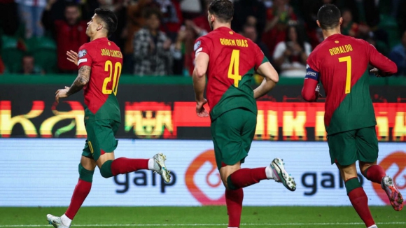 Portugal faz o 3-0 no arranque da segunda parte frente ao Liechtenstein