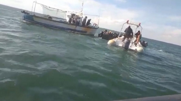 Pelo menos 19 migrantes mortos em naufrágio ao largo da costa tunisina