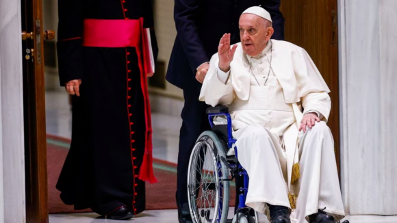 Papa Francisco diagnosticado com infeção respiratória