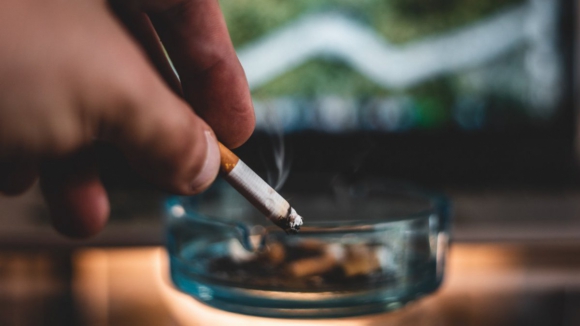 Indústria do tabaco rende quase 3,3 milhões de euros ao Estado por dia