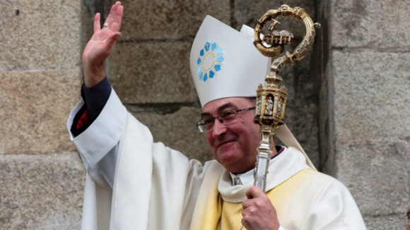 440 católicos escrevem carta a criticar a falta de decisões do bispo do Porto