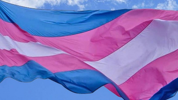 Comunidade trans sai à rua em protesto contra a discriminação