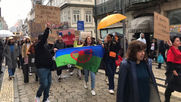 Centenas em protesto no Porto pelo direito à habitação