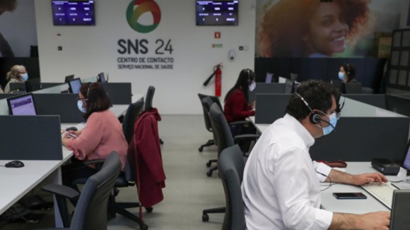 Linha de apoio psicológico do SNS 24 recebeu mais de 210 mil chamadas, em três anos