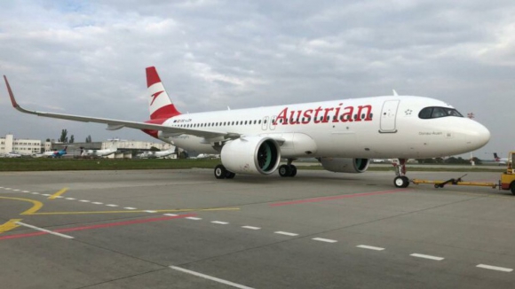 Novo voo da Austrian Airlines descolou pela primeira vez de Viena em direção ao Porto
